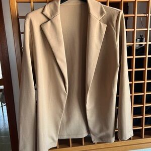 Chic Beige Women's Blazer
